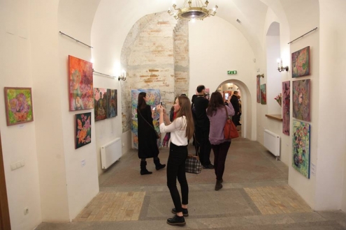 У Національному заповіднику «Софія Київська» триває виставка Дитячої школи мистецтв № 5 Оболонського  району «Парафраз весни»